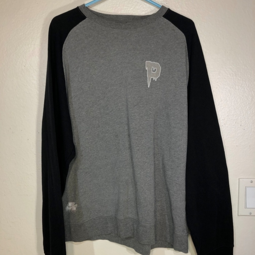 Nike SB Skate Board Shirt  Long Sleeve - Men's Large